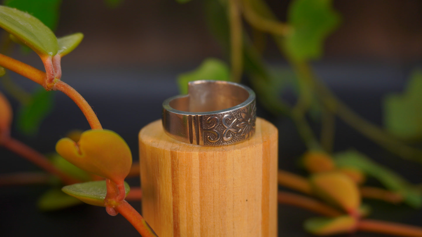 Bague recyclée #25 (taille: 8.5)