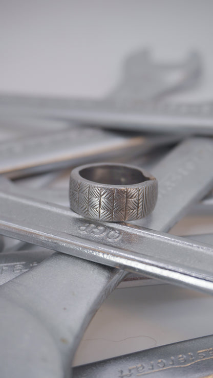 Bague recyclée #24 (taille: 8)