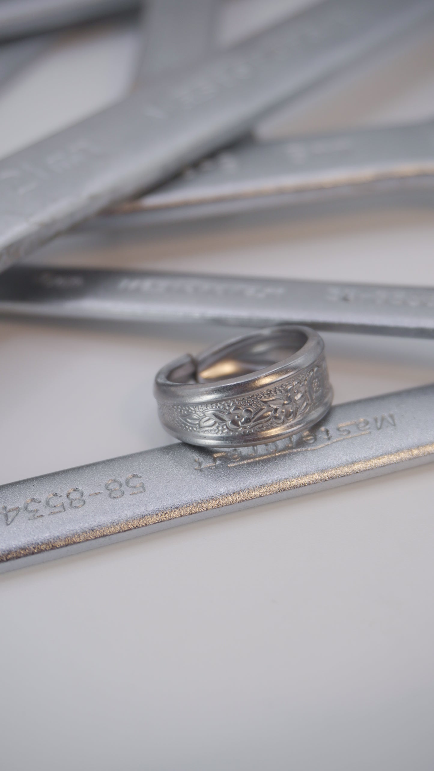 Bague recyclée #11 (tailles: 8)