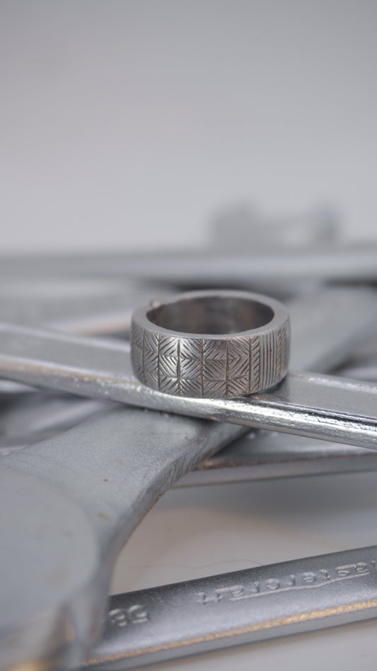 Bague recyclée #24 (taille: 8)