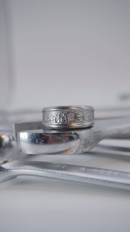 Bague recyclée #11 (tailles: 8)