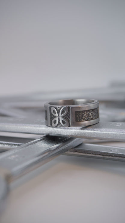 Bague recyclée #26 (tailles: 9)