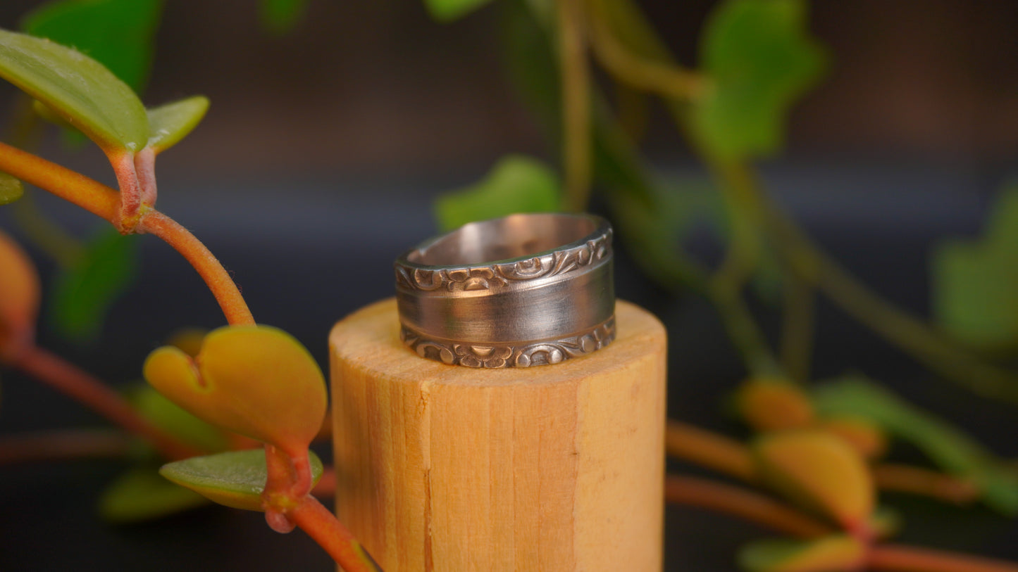 Bague recyclée #15 (taille: 8.5)