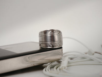 Bague recyclée (taille: 8.5)