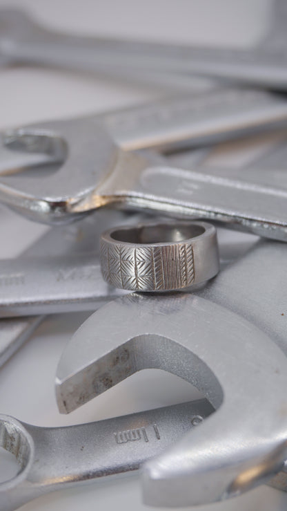 Bague recyclée #24 (taille: 8)